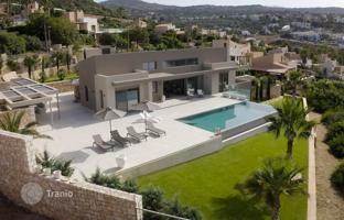 4-bedroom villa 200 m² in Gerani for 1,700,000 €