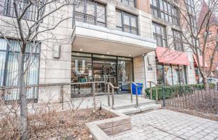 2-bedroom apartment in Old Toronto for C$905,000