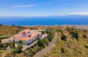 6-bedroom villa 214 m² in Santa Cruz de Tenerife for 995,000 €