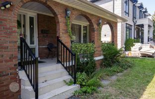 12-bedroom house in North York for C$1,823,000