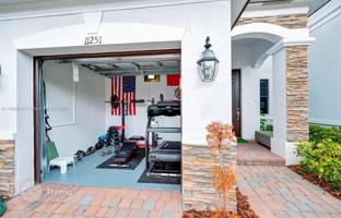 4-bedroom house 180 m² in Doral for $670,000