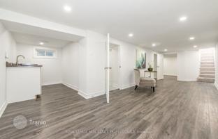 8-bedroom house in Scarborough for C$1,283,000