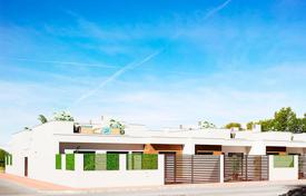 Semi-detached villa on one level with solarium and private pool in San Javier for 237,000 €