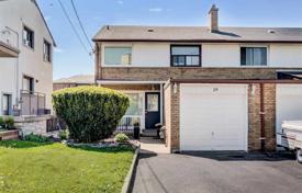 Terraced house – North York, Toronto, Ontario,  Canada for C$947,000
