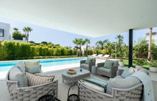 5-bedroom villa 514 m² in Nueva Andalucia for 3,495,000 €