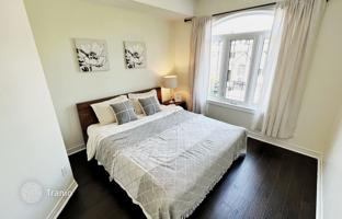8-bedroom townhouse in Etobicoke for C$1,425,000