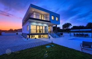 5-room house 540 m² in Fažana for 1,545,000 €