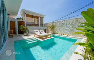 4-bedroom villa 402 m² in Pererenan for $493,000
