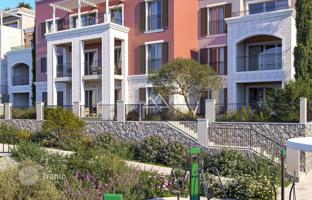 3-bedroom apartment 108 m² in Radovići for 862,000 €