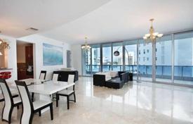 Modern apartment with ocean view in a new building with swimming pool, tennis court and direct access to the beach, Miami Beach, Florida for 1,427,000 €