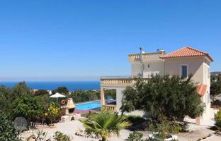 3-bedroom villa 110 m² in Plaka for 600,000 €