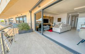 OPATIJA, CENTER — top-quality apartment in a new building with furniture, panoramic view, garage, elevator, swimming pool for 415,000 €