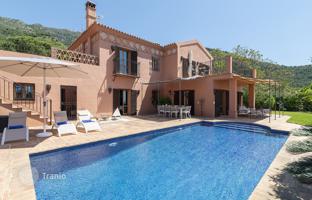 4-bedroom villa 320 m² in Las Lagunas de Mijas for 1,975,000 €