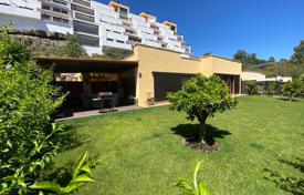 Furnished villa in a residential complex with a swimming pool and tennis courts, Benahavis, Spain for 380,000 €