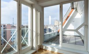 Spacious penthouse with a terrace in Charlottenburg, Berlin, Germany for 999,000 €