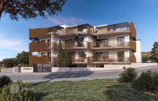 12 new flats in residential complex in Pareklisia for From 210,000 €
