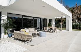 Villa for sale in Atalaya, Estepona for 2,200,000 €