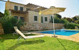 Stone villa in the Cretan countryside for 535,000 €