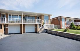 Terraced house – North York, Toronto, Ontario,  Canada for C$1,040,000