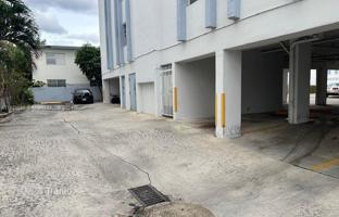 1-bedroom apartments in condo 74 m² in Miami Beach for $285,000