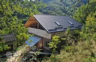 150 m² Brick House with 3 Hectares of Wooded Land for 69,000 €