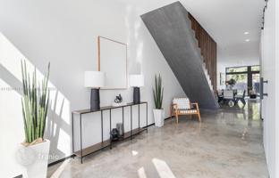 4-bedroom house 251 m² in Miami for $1,349,000
