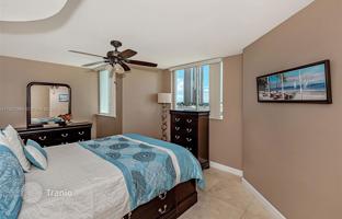 2-bedroom apartments in condo 101 m² in Sunny Isles Beach for $550,000