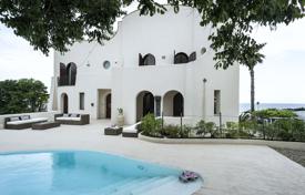 Snow-white villa on the beach in Giardini-Naxos, Sicily, Italy for 12,200 € per week