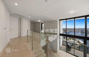 3-bedroom apartments in condo 291 m² in Collins Avenue for $5,700,000