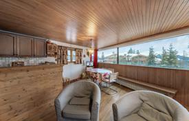 One-bedroom apartment with a panoramic view near the ski slopes, Courchevel, France for 545,000 €
