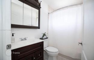 4-bedroom house 161 m² in Miami for $650,000