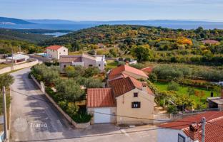 3-bedroom house 155 m² in Kavran for 440,000 €