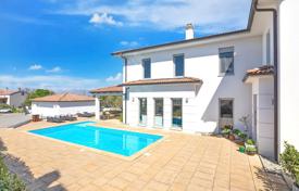 Malinska area, beautiful detached house with swimming pool! for 950,000 €