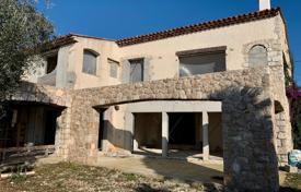 Villa with a picturesque view, a garden and a swimming pool in a quiet area, Villefranche-sur-Mer, France for 3,200,000 €