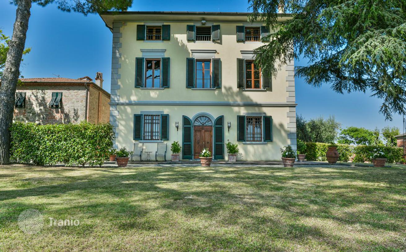 Villa for sale in Lucca, Italy — listing 1792901