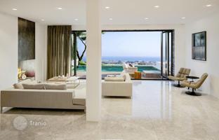 4-bedroom villa 312 m² in Agios Tychonas for 2,610,000 €