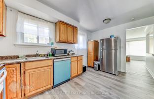 11-bedroom house in Scarborough for C$1,176,000