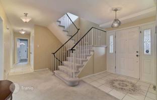 13-bedroom house in Etobicoke for C$2,469,000