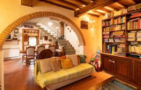 San Gimignano (Siena) — Tuscany — Rural/Farmhouse for sale for 470,000 €