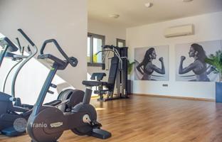 2-bedroom apartment 97 m² in Mouttagiaka for 995,000 €