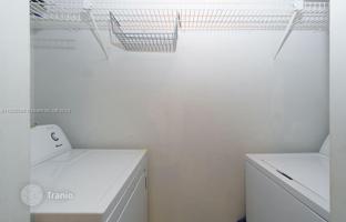 3-bedroom apartments in condo 115 m² in Hollywood for $369,000