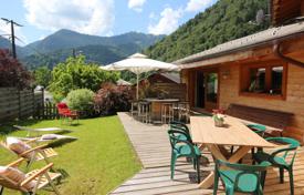 Chalet – Haute-Savoie, Auvergne-Rhône-Alpes, France for 4,100 € per week