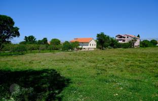 Land plot 1,308 m² in Zadar County for 105,000 €