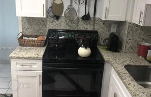 Condo 54 m² in Hallandale Beach for $285,000