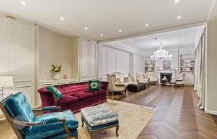 Exquisite four-room apartment with a terrace in Alsergrund, Vienna, Austria for 2,950,000 €