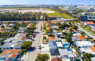 2-bedroom house 188 m² in Miami for $720,000