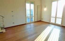 Renovated three-bedroom apartment in the center of Viareggio, Tuscany, Italy for 550,000 €