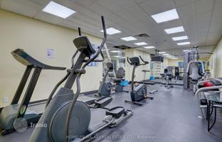 6-bedroom apartment in Etobicoke for C$786,000