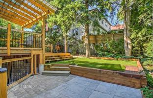 11-bedroom house in North York for C$2,655,000