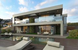 Two-storey villa with a swimming pool and picturesque views close to the center of Funchal, Portugal for 1,800,000 € Two-storey villa with a swimming pool and picturesque views close to the center of Funchal, Portugal for 1,800,000 €